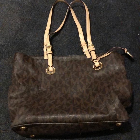 Michael Kors purse - Picture 1 of 4